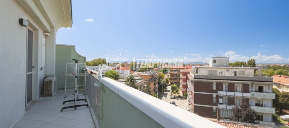 3 rooms Apartment in Rimini, Italy No. 305145 9