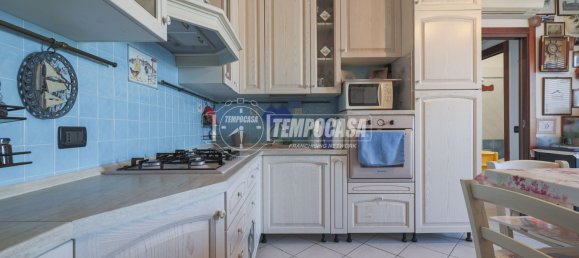 3 rooms Apartment in Rimini, Italy No. 305145 3