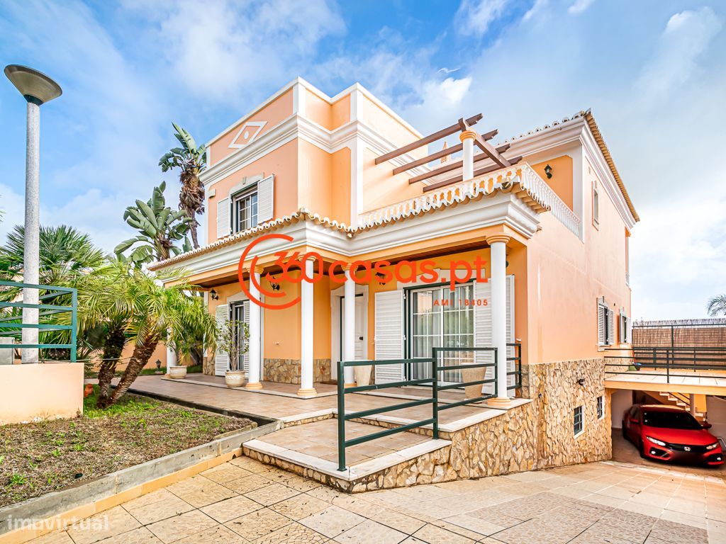 3 bedrooms Villa in Montenegro, Portugal No. 111432