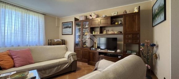 2 bedrooms Villa in Stradella, Italy No. 348643 3