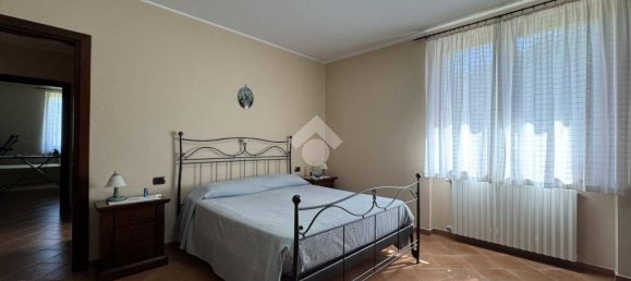 2 bedrooms Villa in Stradella, Italy No. 348643 2