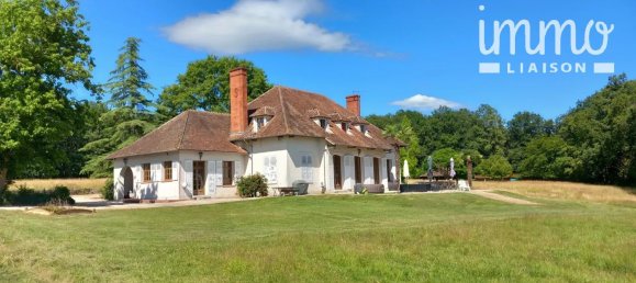 3 bedrooms Villa in La Ferte-Saint-Cyr, France No. 63160 4