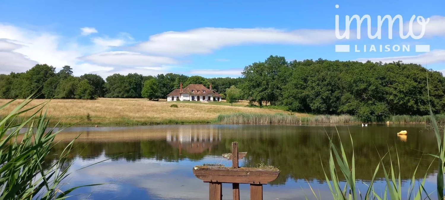 3 bedrooms Villa in La Ferte-Saint-Cyr, France No. 63160