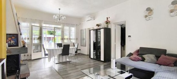 2 bedrooms House in Montceau-les-Mines, France No. 358953 4