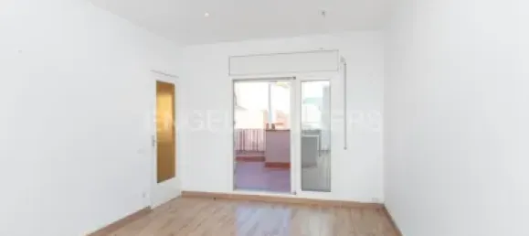 4 chambres Penthouse à Horta-Guinardo, Spain No. 183862 2