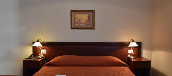 33-Zimmer Stadthaus in Euboea, Greece, Nr. 5663 14