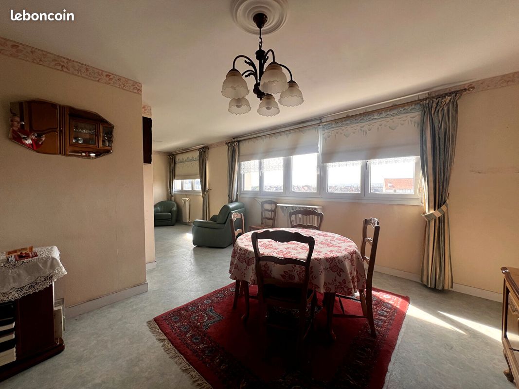 Apartamento de 3 dormitorios en Calais, France No. 52980