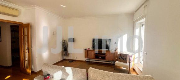 2 bedrooms Apartment in Lisbon, Portugal No. 177385 2