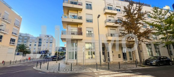 2 bedrooms Apartment in Lisbon, Portugal No. 177385 21