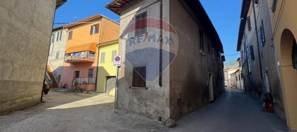 Дом с 4 комнатами в Фолиньо, Италия № 5989 2