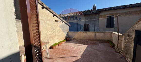 Дом с 4 комнатами в Фолиньо, Италия № 5989 23