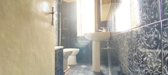 Квартира с 2 комнатами в Неаполь, Италия № 234243 14