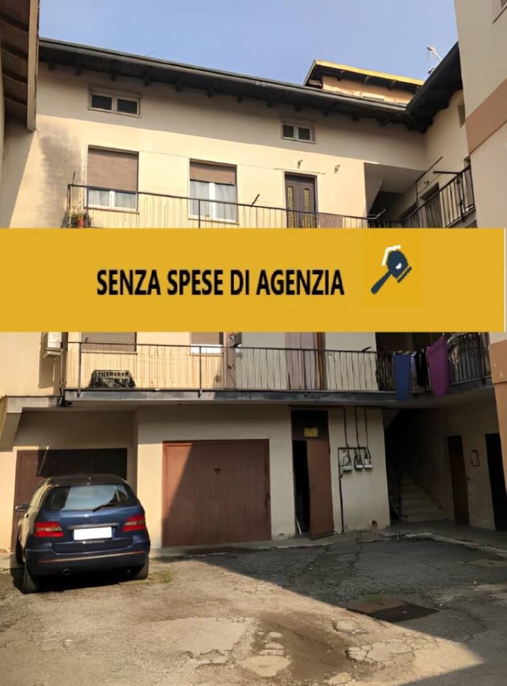 1 bedroom Apartment in Caronno Varesino, Italy No. 333007