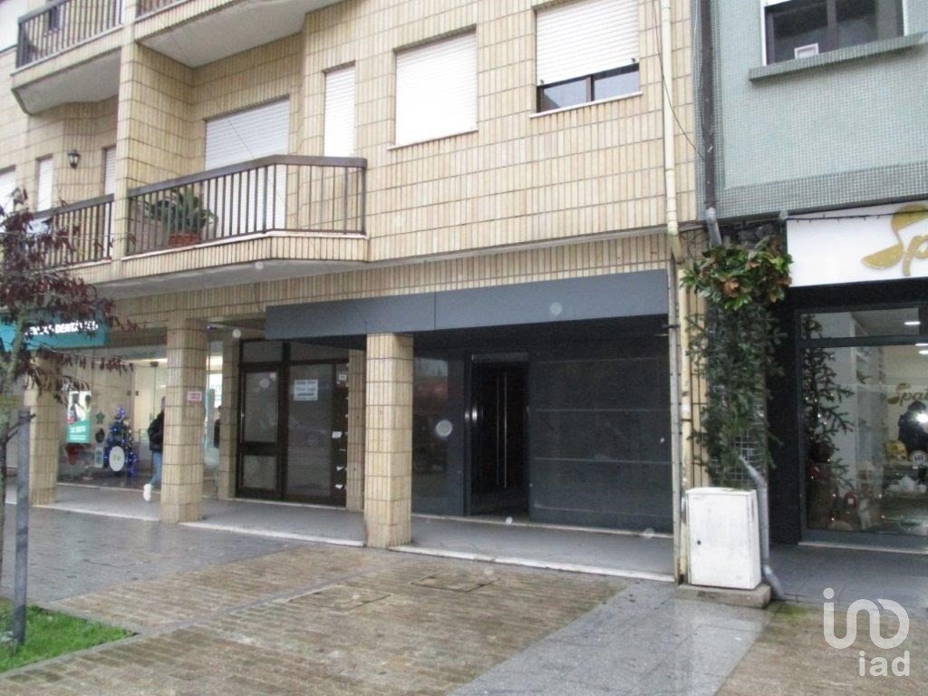 220m² Commercial property in Pacos de Ferreira, Portugal No. 256445