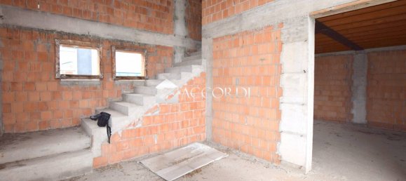 3 Schlafzimmer Haus in Montebelluna, Italy, Nr. 71748 8