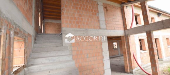 3 Schlafzimmer Haus in Montebelluna, Italy, Nr. 71748 11