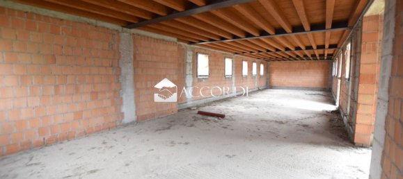 3 Schlafzimmer Haus in Montebelluna, Italy, Nr. 71748 2