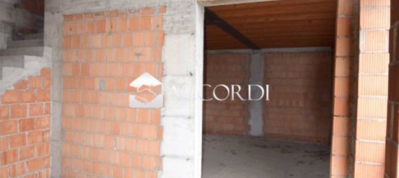 3 Schlafzimmer Haus in Montebelluna, Italy, Nr. 71748 7