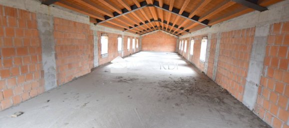 3 Schlafzimmer Haus in Montebelluna, Italy, Nr. 71748 10