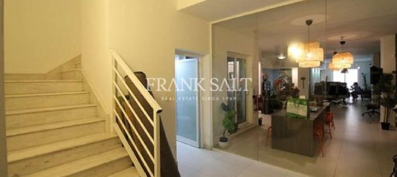 Bureau à Sliema, Malta 83m² No. 12248 2