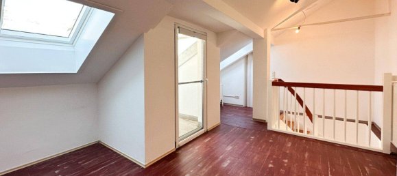 Дуплекс с 2 комнатами в Оттакринг, Австрия № 215765 4