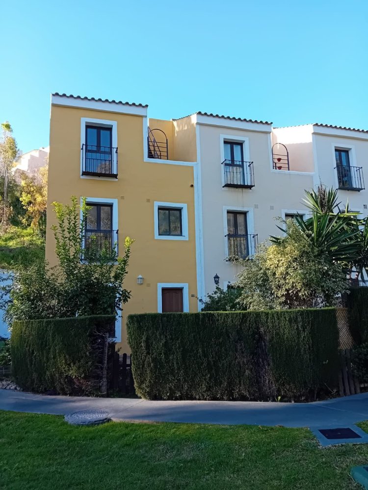 3 bedrooms Townhouse in Casares, Spain No. 143332