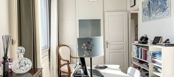 4 bedrooms House in Suresnes, France No. 151317 7