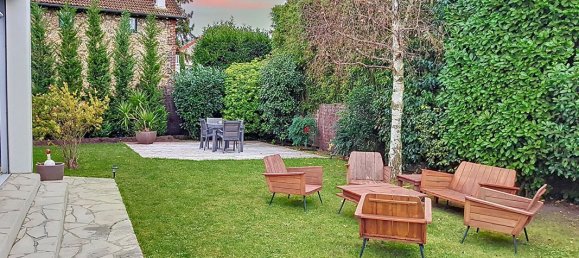 4 bedrooms House in Suresnes, France No. 151317 10