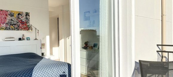 4 bedrooms House in Suresnes, France No. 151317 11