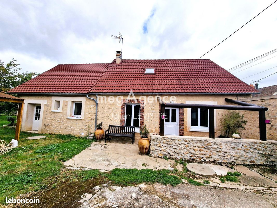4 bedrooms House in Auneau, France No. 241624