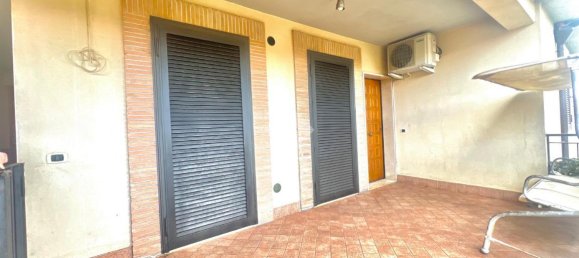 Квартира с 3 комнатами в Лабико, Италия № 130473 2