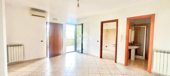 Квартира с 3 комнатами в Лабико, Италия № 130473 5