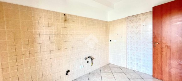 Квартира с 3 комнатами в Лабико, Италия № 130473 4