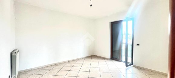 Квартира с 3 комнатами в Лабико, Италия № 130473 11