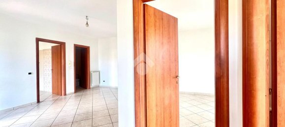 Квартира с 3 комнатами в Лабико, Италия № 130473 7