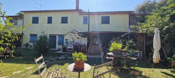 12 rooms House in Manciano, Italy No. 117439 2