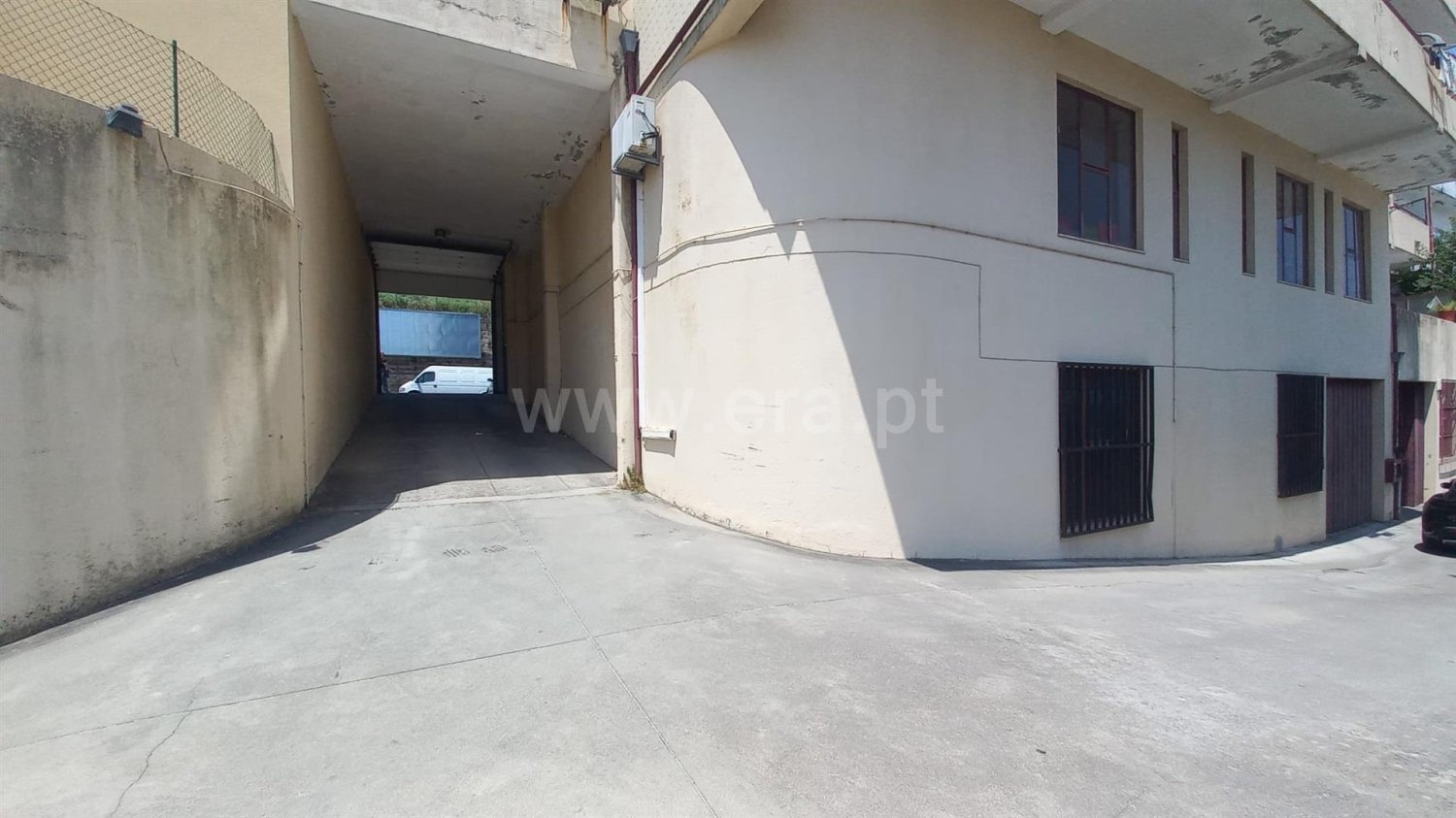 192m² Warehouse in Porto, Portugal No. 231809