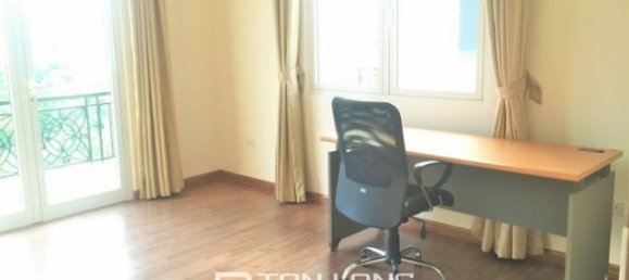 3 Schlafzimmer Villa in Long Bien, Vietnam, Nr. 3451 8