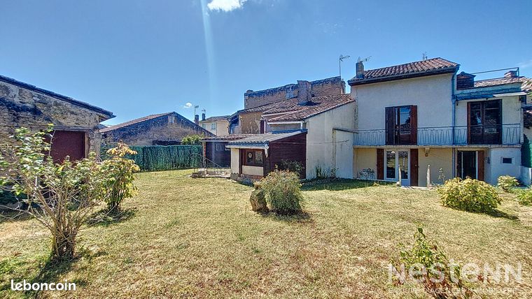 6 bedrooms House in Condom, France No. 314970