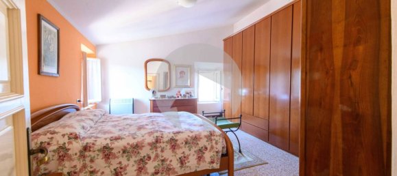 3 bedrooms Villa in Casina, Italy No. 304615 9