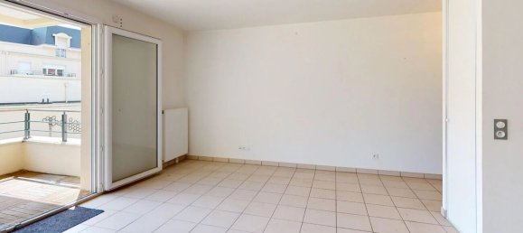 1 bedroom Apartment in Emerainville, France No. 335093 11