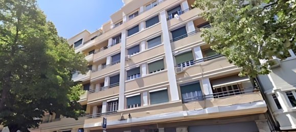 6 bedrooms Commercial property in Lisbon, Portugal No. 144980 2