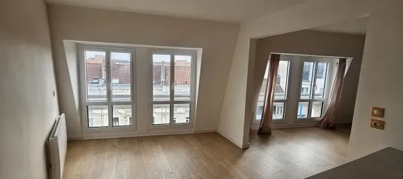 Dúplex de 2 dormitorios en Lille, France No. 354812 8