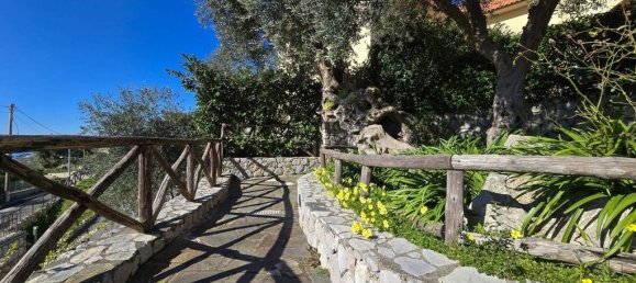 Apartamento de 3 dormitorios en Massa Lubrense, Italy No. 313163 2