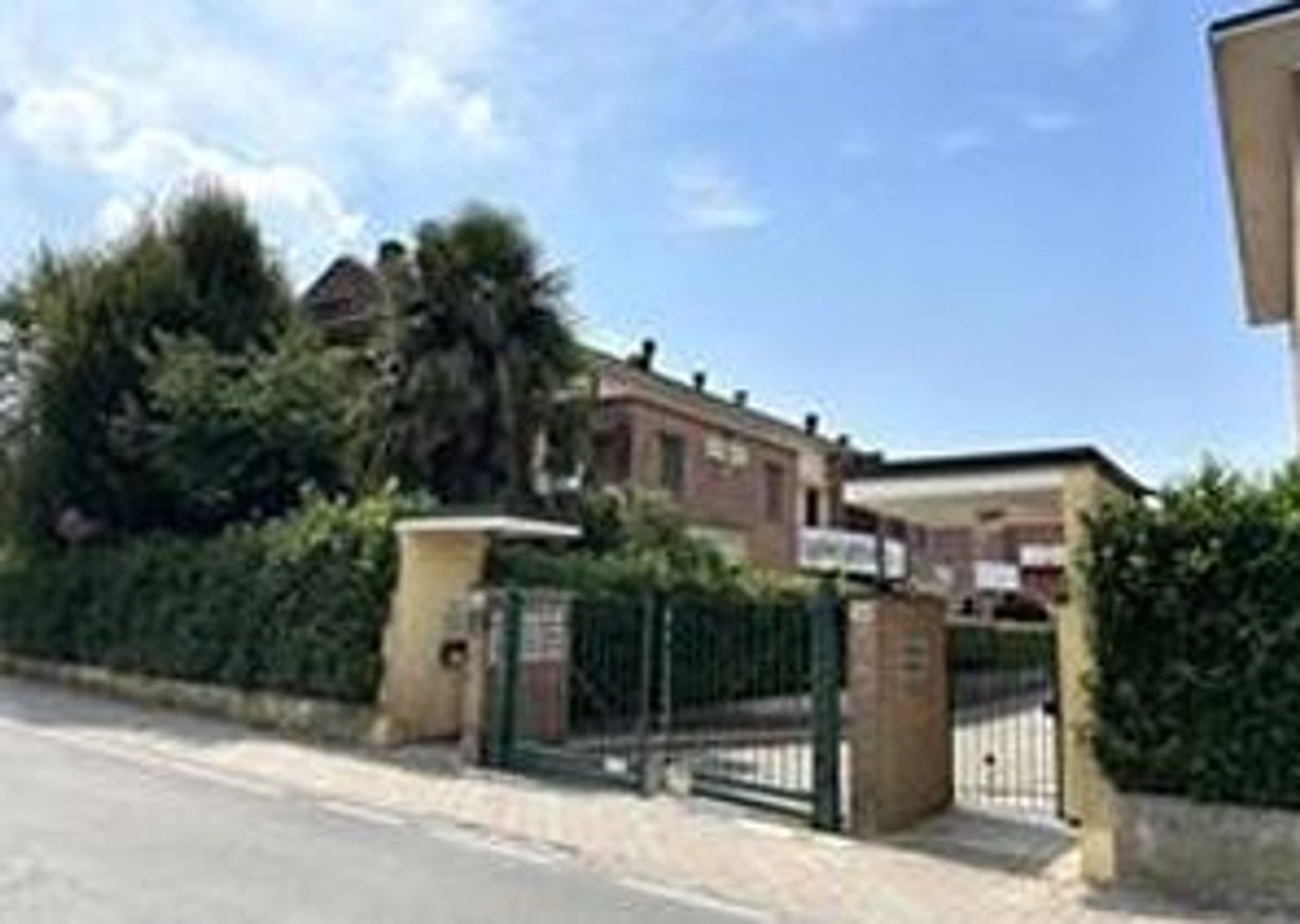 3-salle Appartement à Cesano Maderno, Italy No. 6658