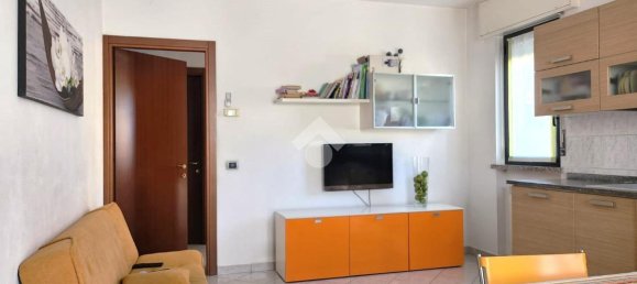 Квартира с 3 комнатами в Казореццо, Италия № 101986 9