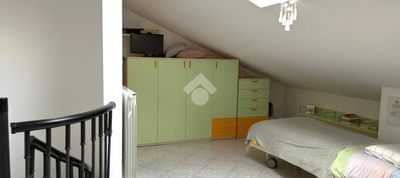 Квартира с 3 комнатами в Казореццо, Италия № 101986 18