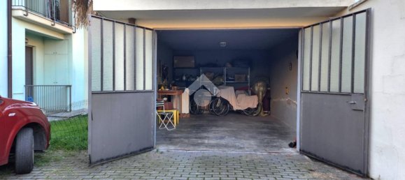 Квартира с 3 комнатами в Казореццо, Италия № 101986 5