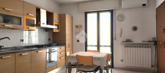 Квартира с 3 комнатами в Казореццо, Италия № 101986 8