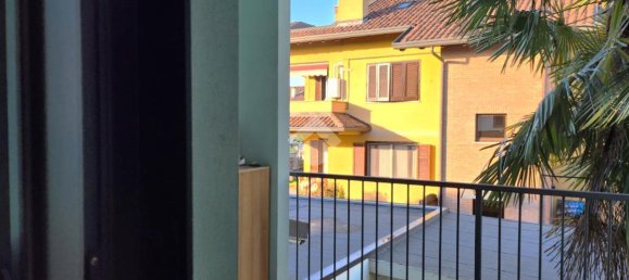 Квартира с 3 комнатами в Казореццо, Италия № 101986 7